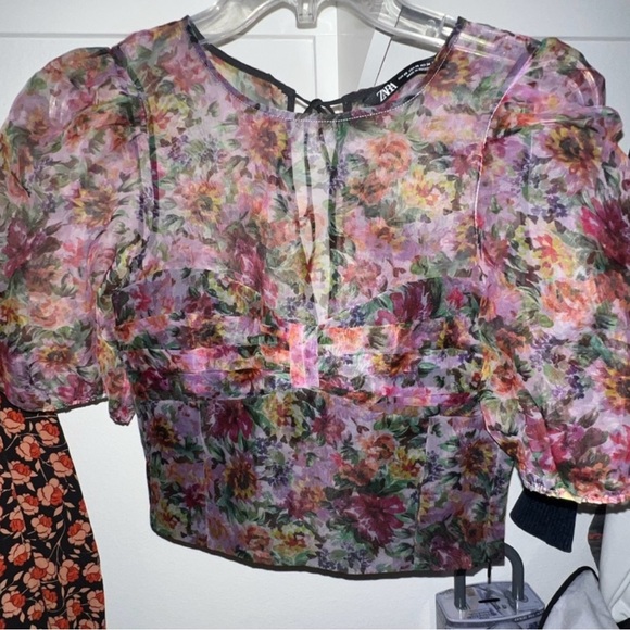 Zara Tops - Zara Multicolor Floral Puff Sleeve Blouse